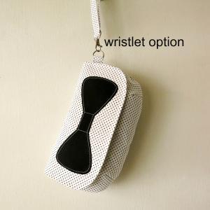 Easy Bow Tie Clutch/wristlet Pattern